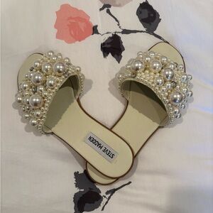 Steve Madden pearl slides